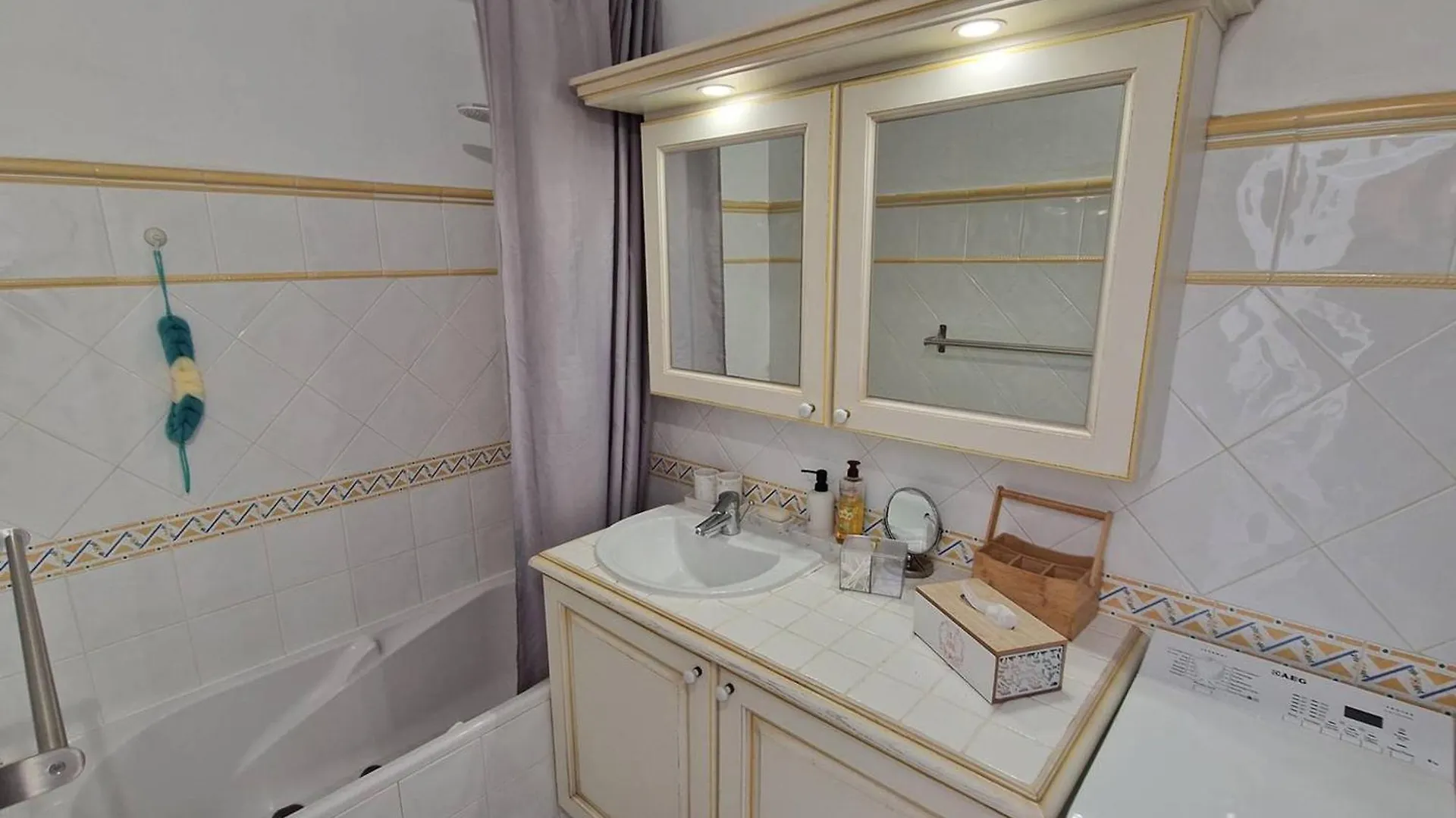Appartement 3 Chambres Avec Terrasse, Piscine Et Tennis, Climatise - Fr-1-100-350 Cavalaire-sur-Mer