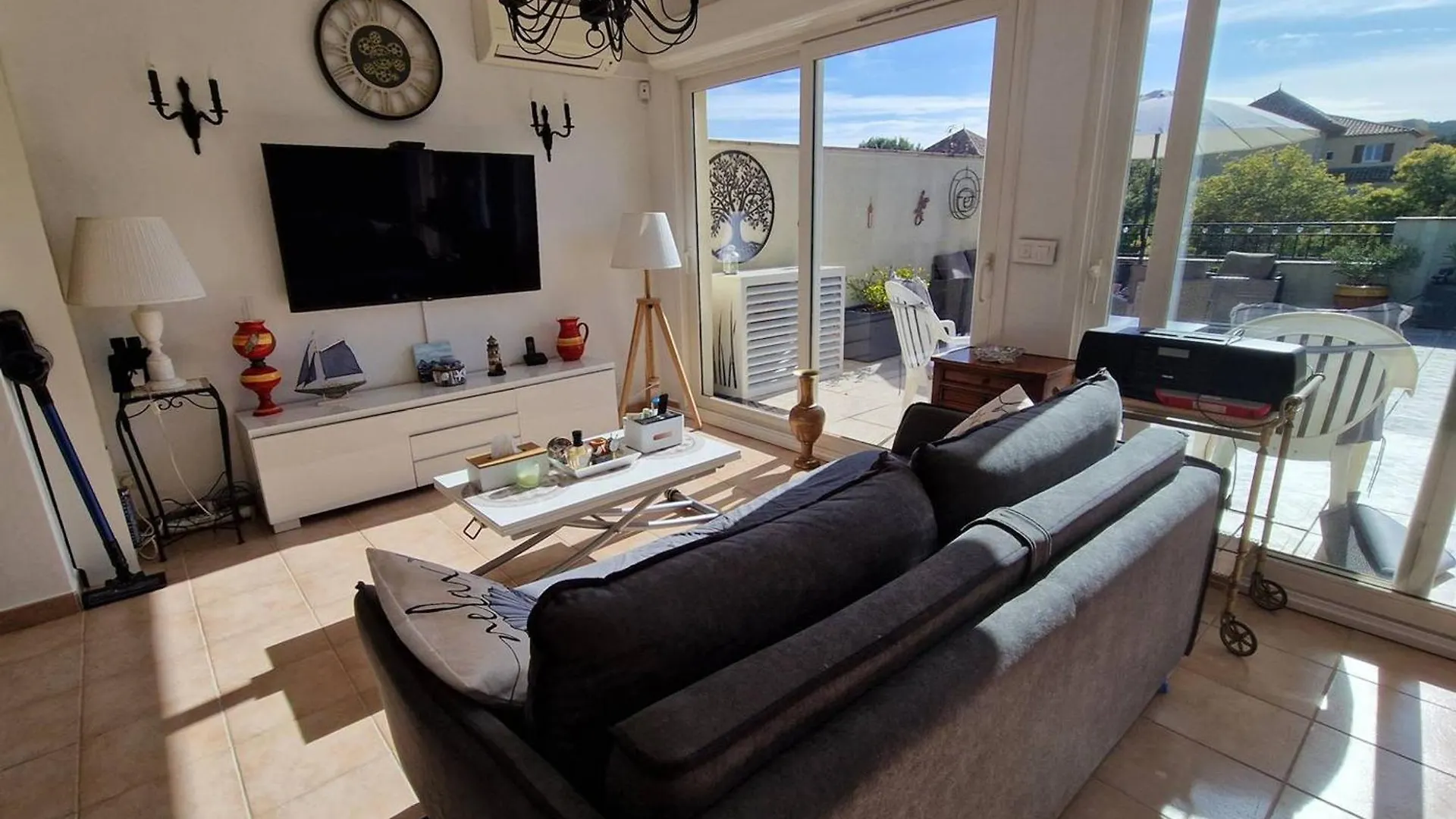 Appartement 3 Chambres Avec Terrasse, Piscine Et Tennis, Climatise - Fr-1-100-350 Cavalaire-sur-Mer Holiday home