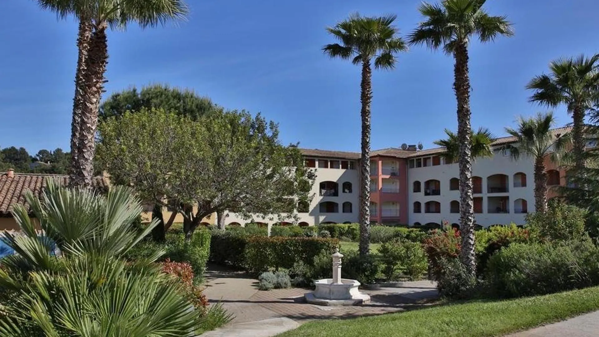 Appartement 3 Chambres Avec Terrasse, Piscine Et Tennis, Climatise - Fr-1-100-350 Cavalaire-sur-Mer